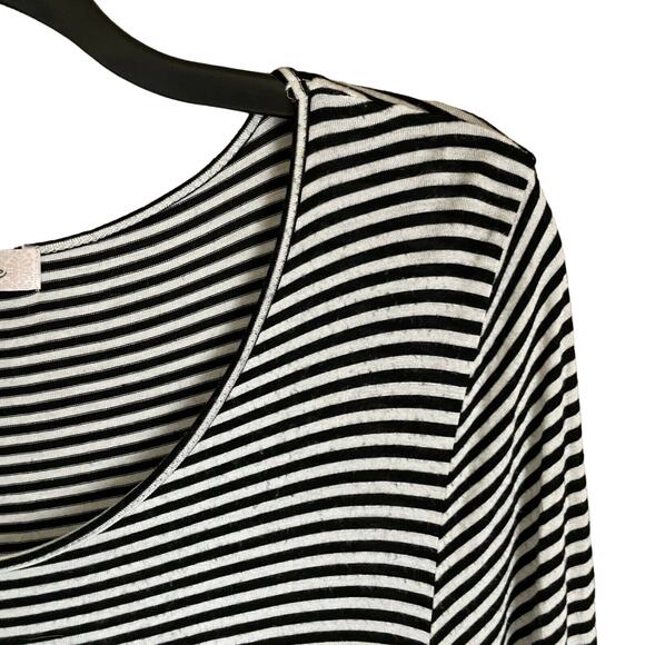 Harlow & Rose Black & White Striped T-Shirt Dress - Size Large - Flutter Sleeves - Picture 2 of 6